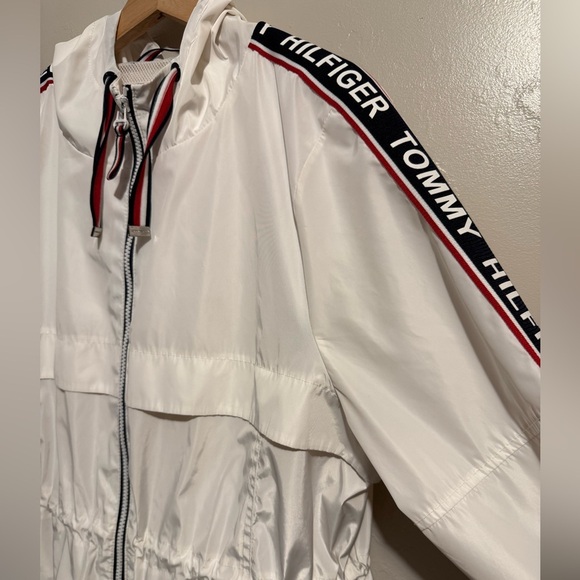Tommy Hilfiger Long Windbreaker Logo Jacket Women's Size Large White, Red & Blue - Picture 5 of 16